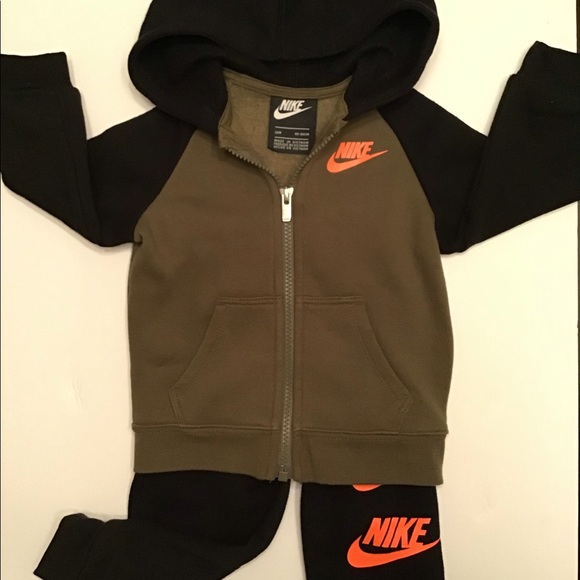 nike jacket and joggers set